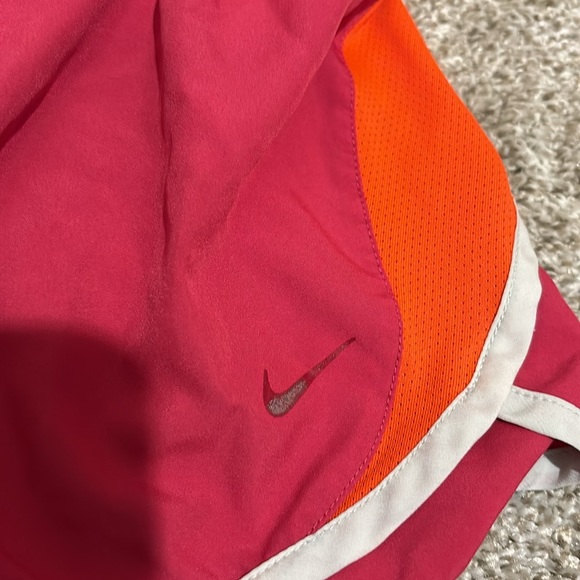 Nike Shorts Medium Women Running Dri Fit Above Knee  Authentic Orange Pink White - Picture 2 of 7